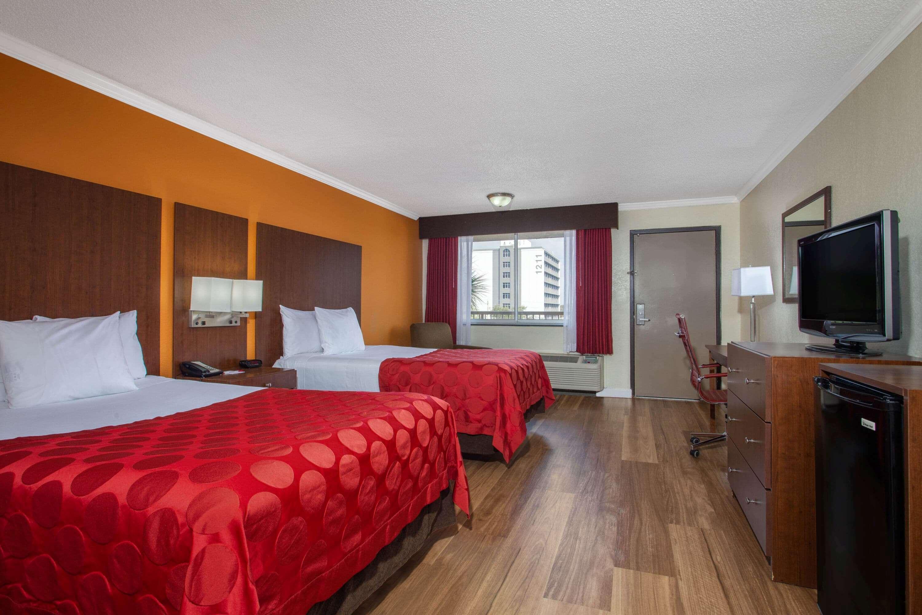 Ramada By Wyndham Tampa Westshore Airport South Extérieur photo
