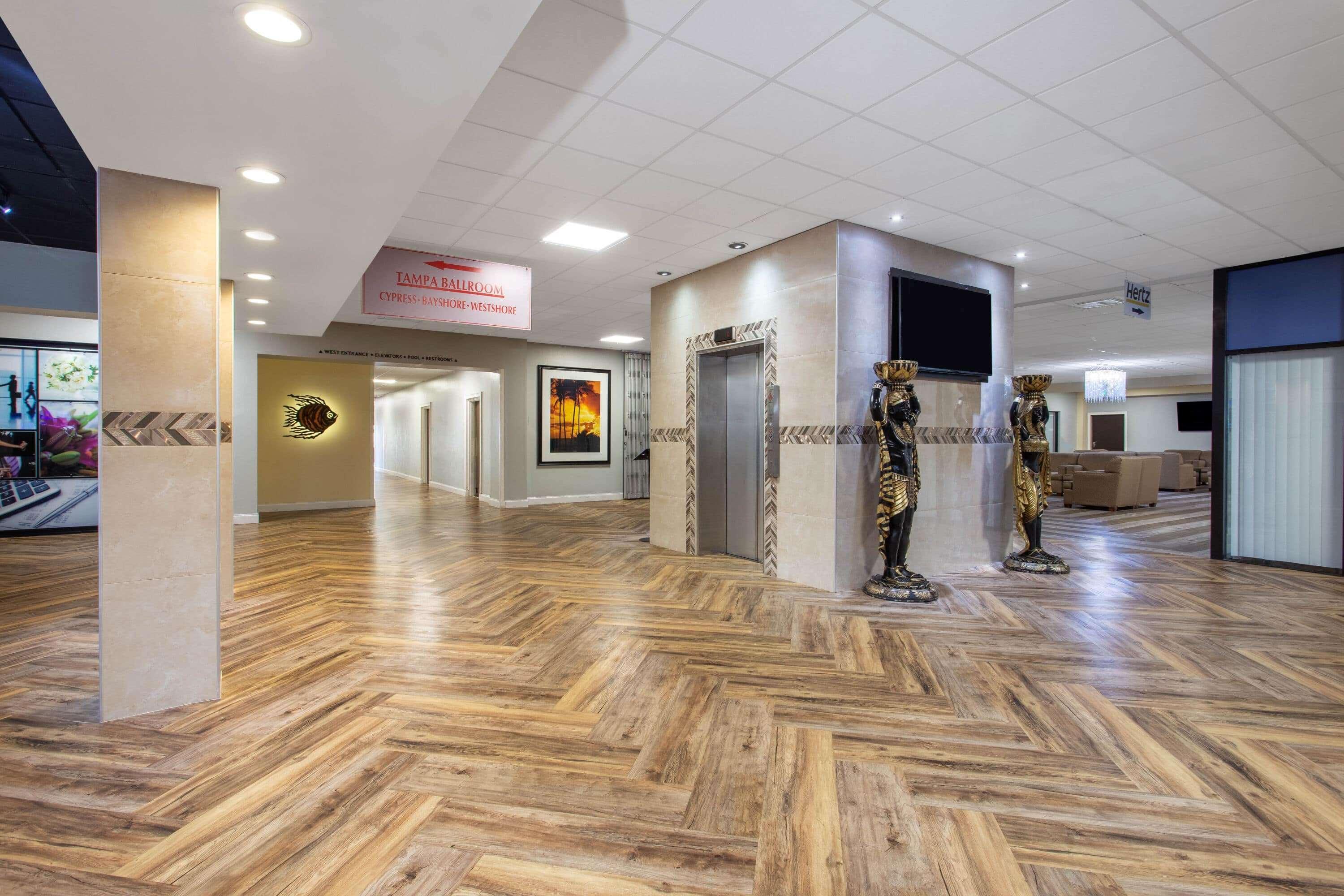 Ramada By Wyndham Tampa Westshore Airport South Extérieur photo