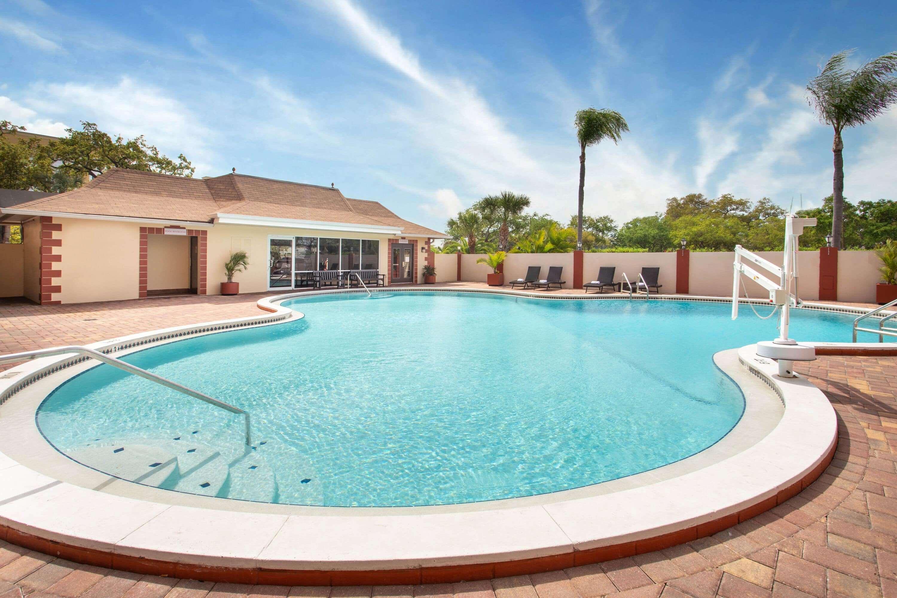 Ramada By Wyndham Tampa Westshore Airport South Extérieur photo