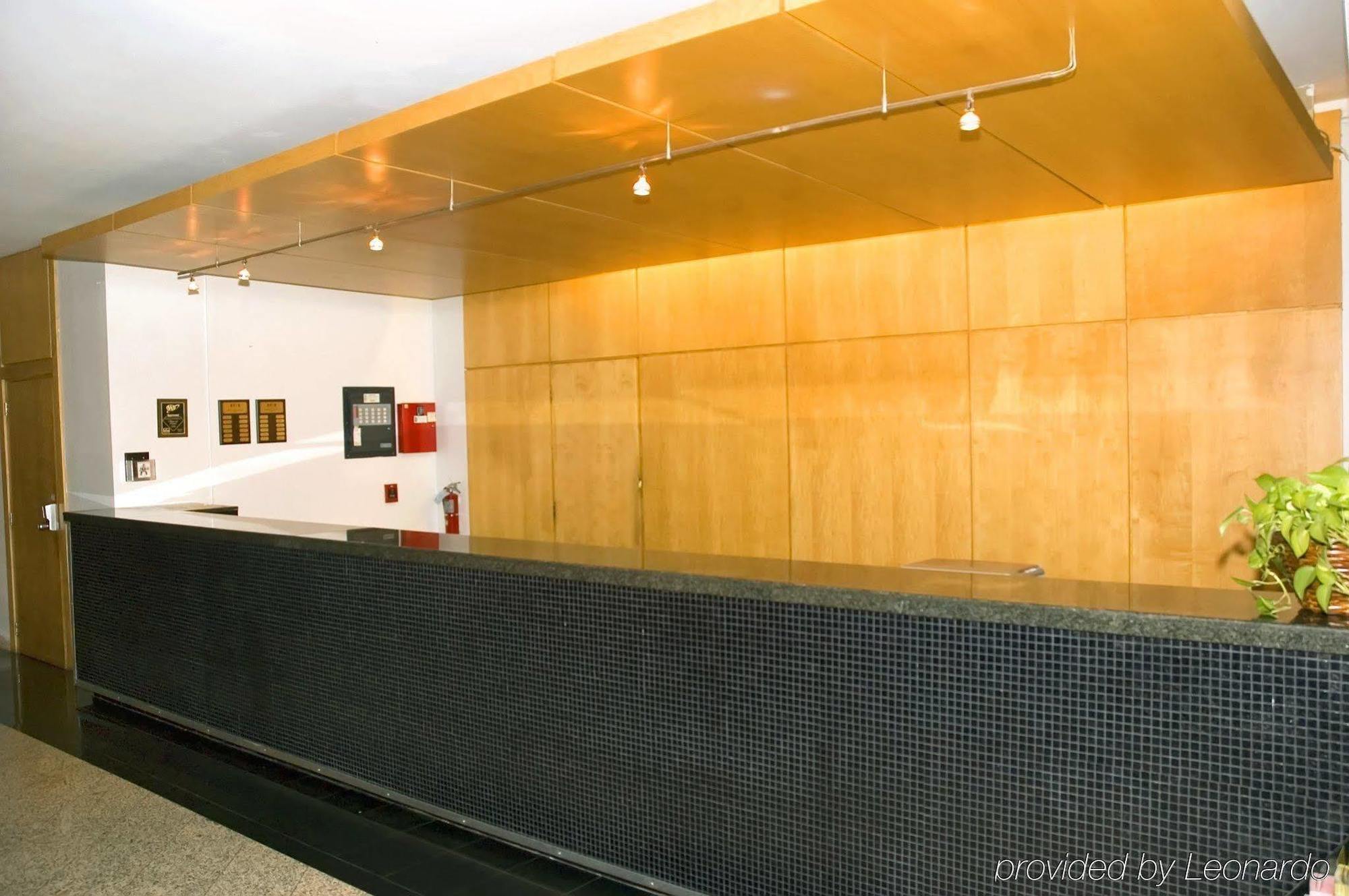 Ramada By Wyndham Tampa Westshore Airport South Extérieur photo