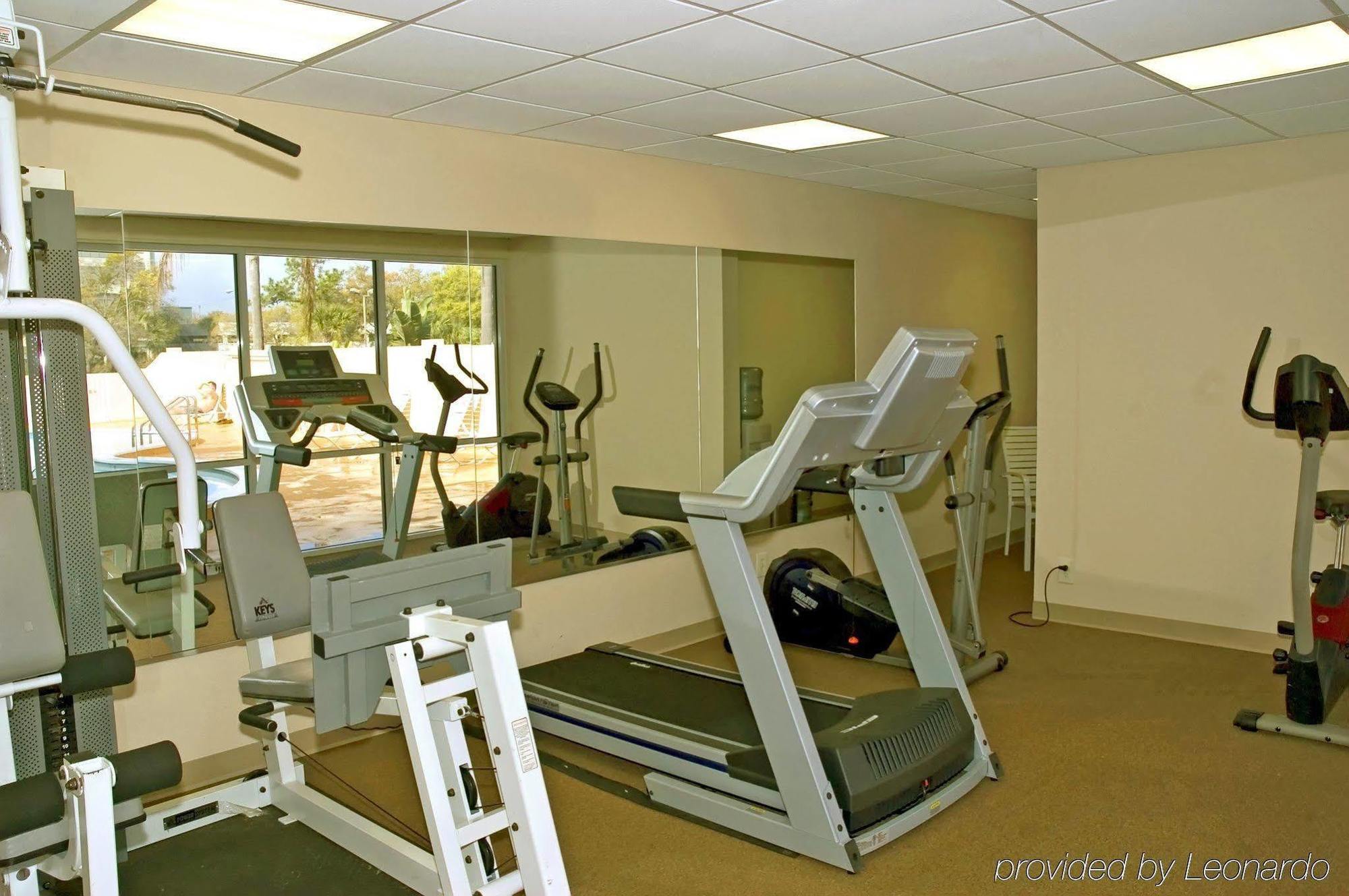 Ramada By Wyndham Tampa Westshore Airport South Extérieur photo